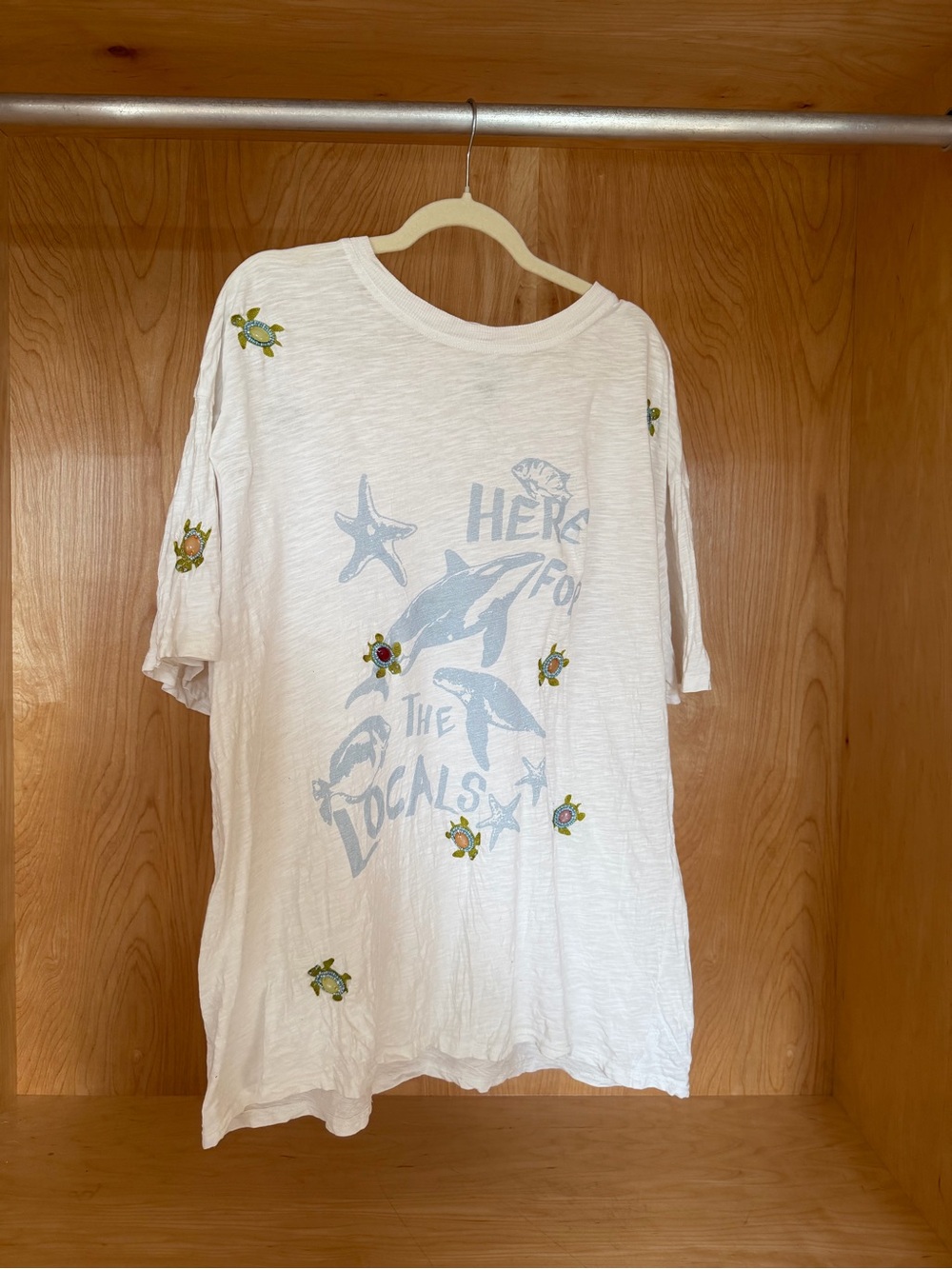 White Graphic Beach Tee with Turtle Embellishments